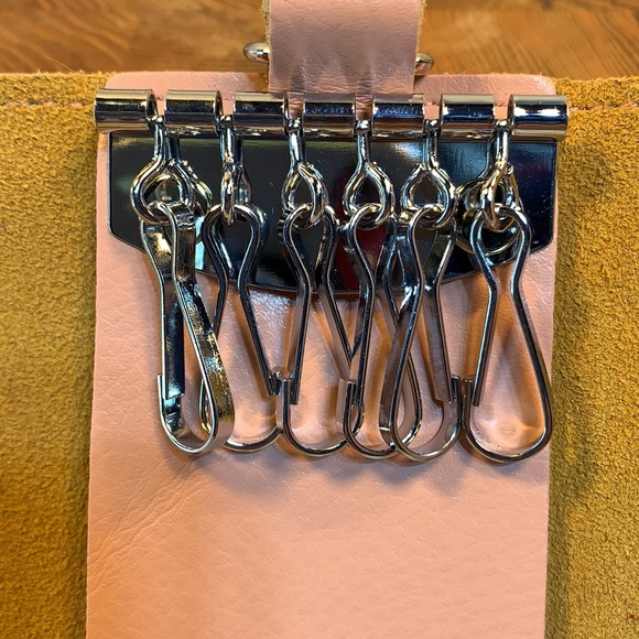 NWOT Handmade leather key keychain organizer - Picture 2 of 14